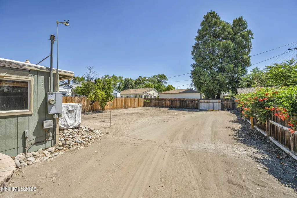 534 13th Sparks NV 89431