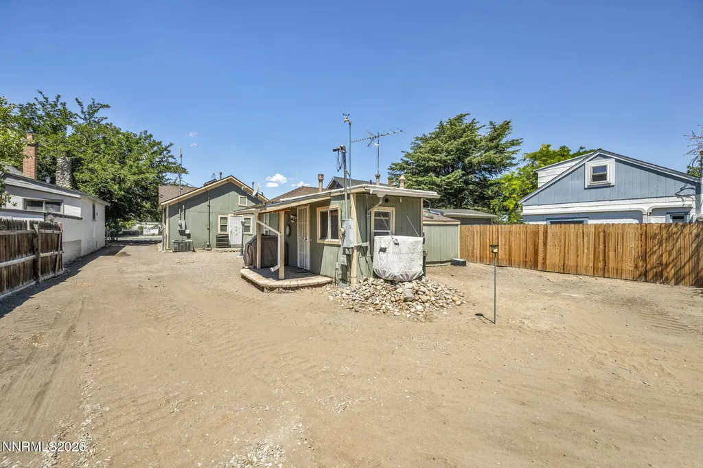 534 13th Sparks NV 89431