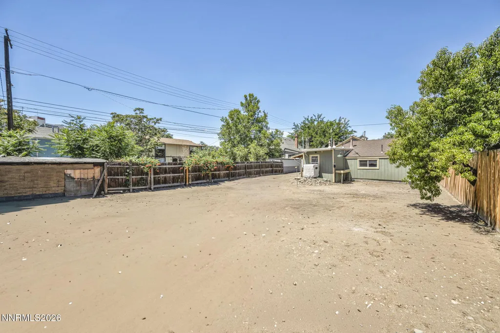 534 13th Sparks NV 89431