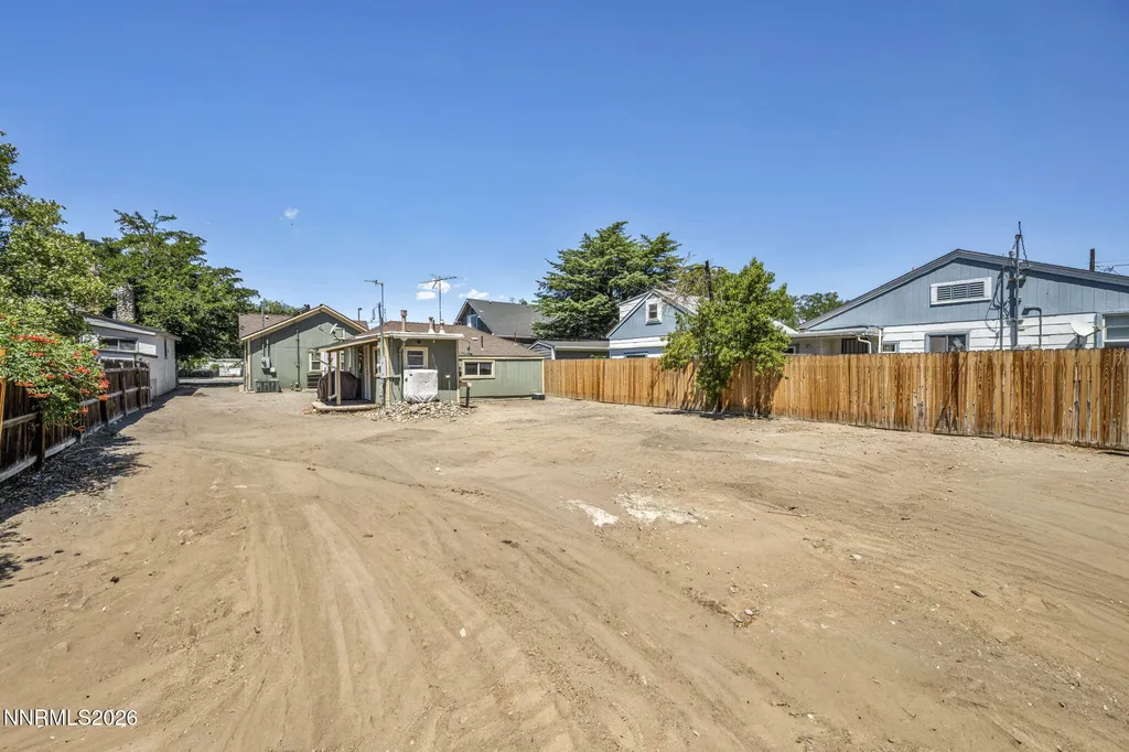 534 13th Sparks NV 89431