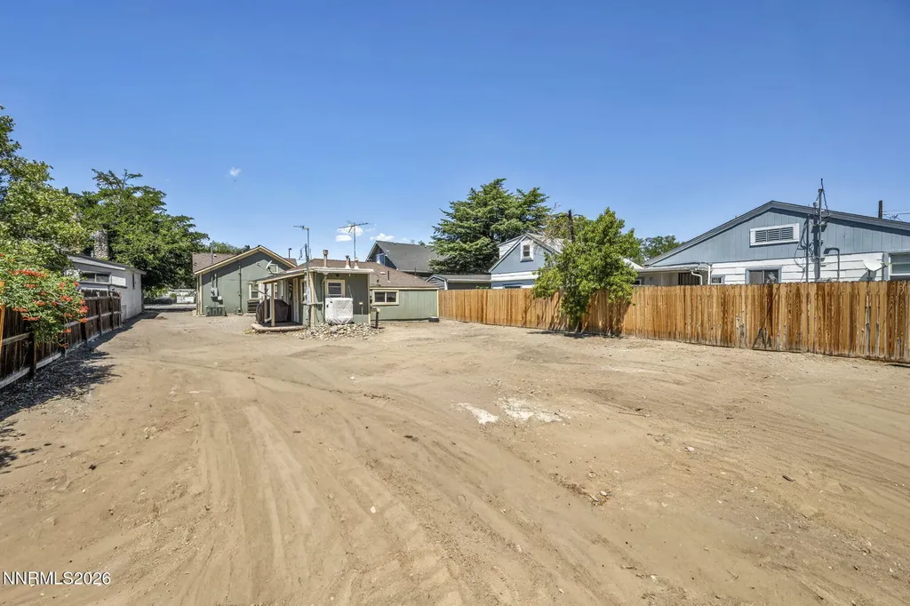 534 13th Sparks NV 89431