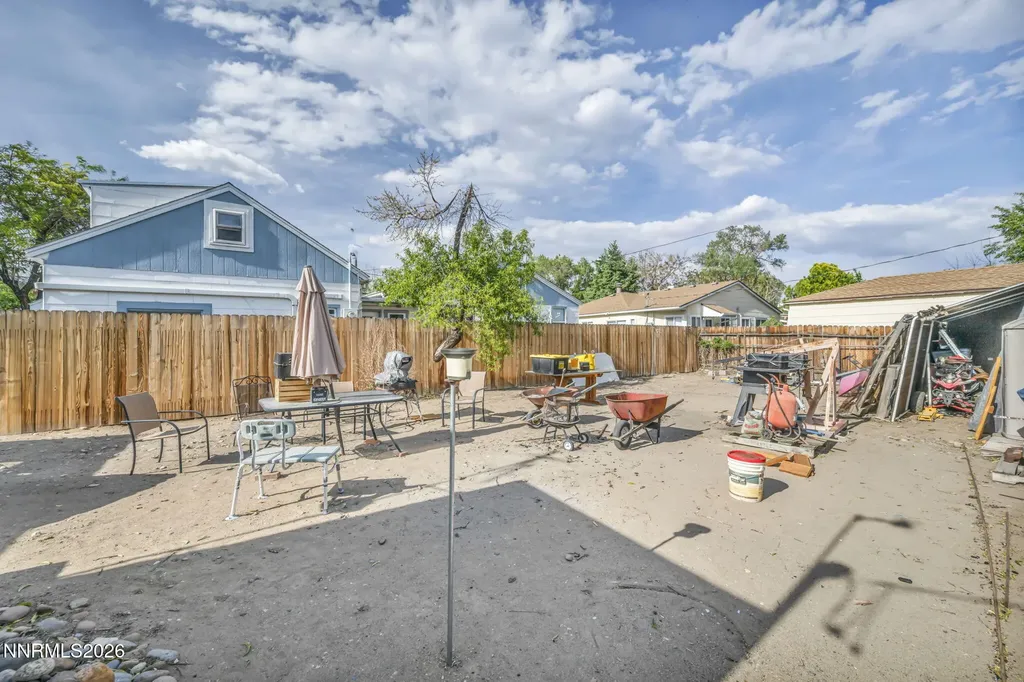 534 13th Sparks NV 89431