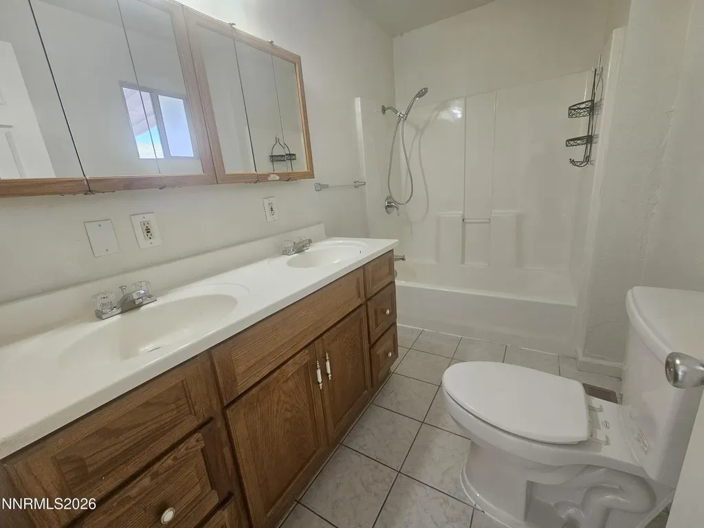 1620 Stewart Reno NV 89502