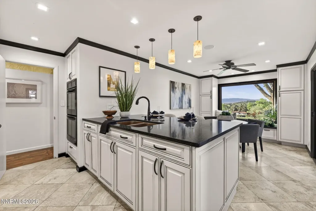 2000 Manzanita Reno NV 89509