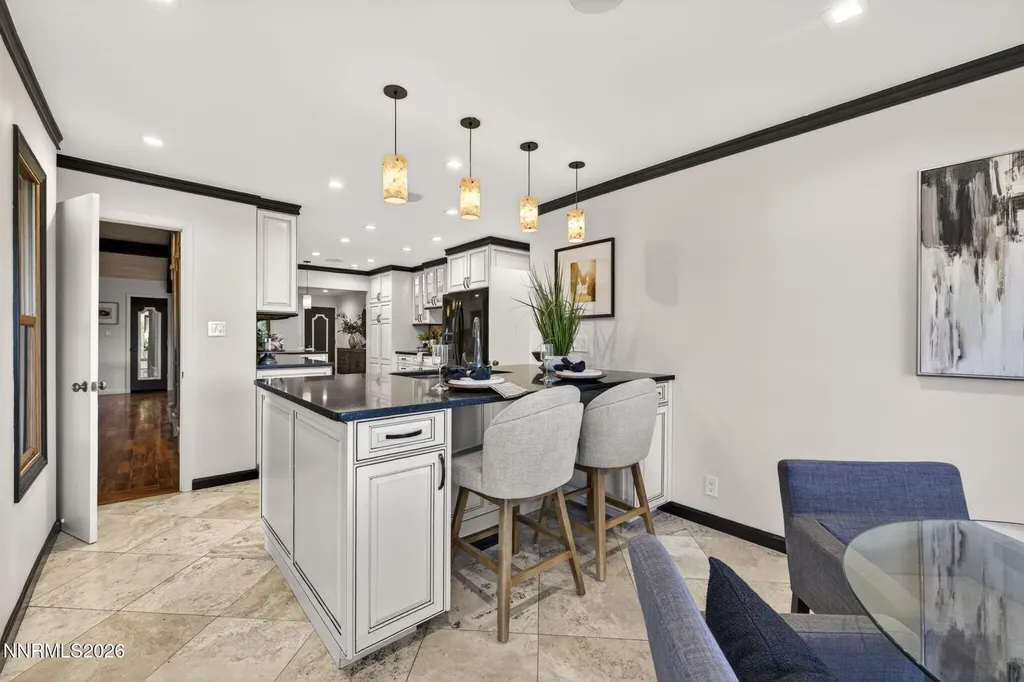 2000 Manzanita Reno NV 89509