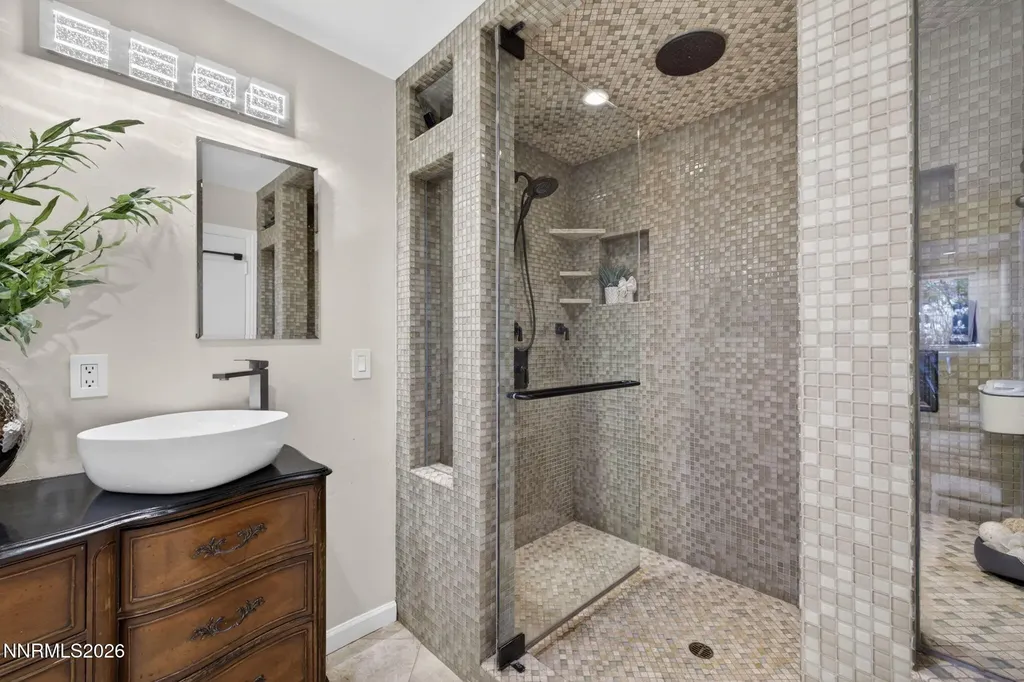 2000 Manzanita Reno NV 89509