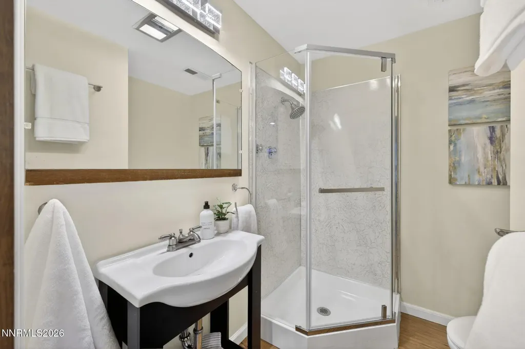 2000 Manzanita Reno NV 89509