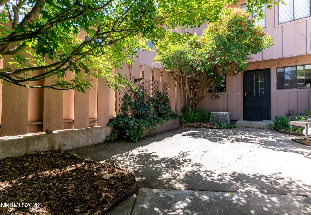 125 Lake Glen Carson City NV 89703