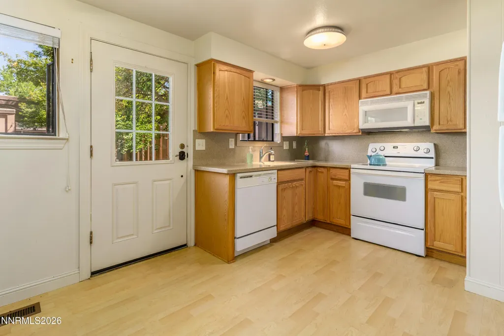 125 Lake Glen Carson City NV 89703