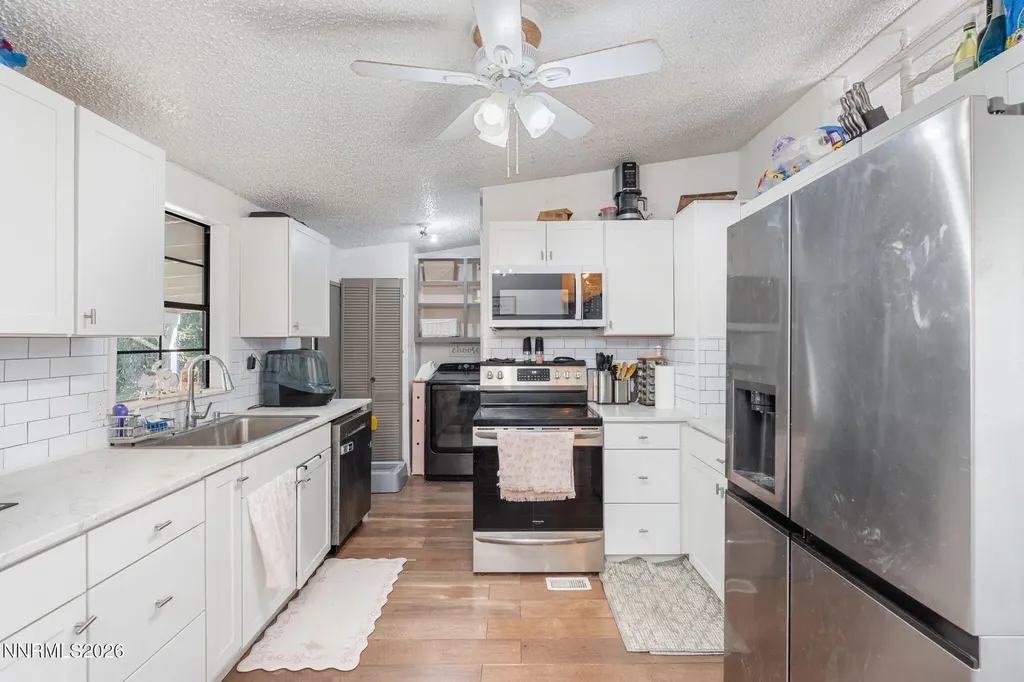 87 Rose Peak Dayton NV 89403
