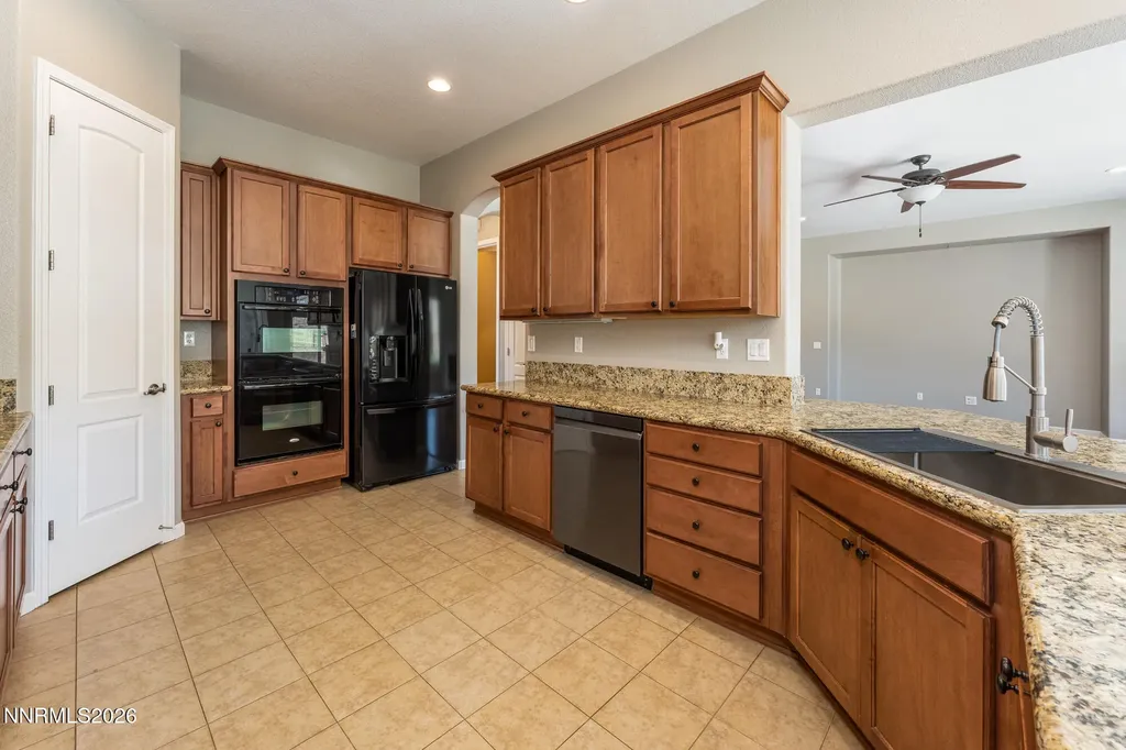 7839 Orange Plains Sparks NV 89436