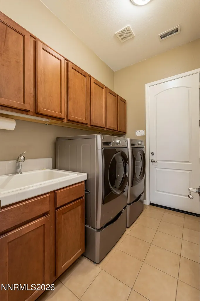 7839 Orange Plains Sparks NV 89436