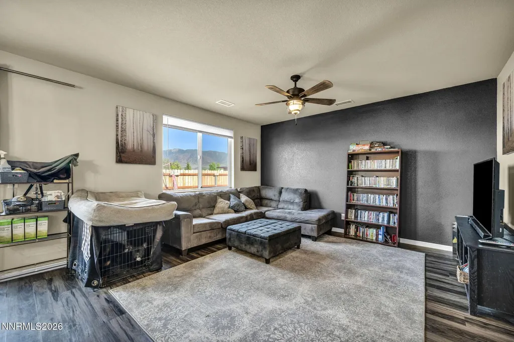 334 Granite Dayton NV 89403
