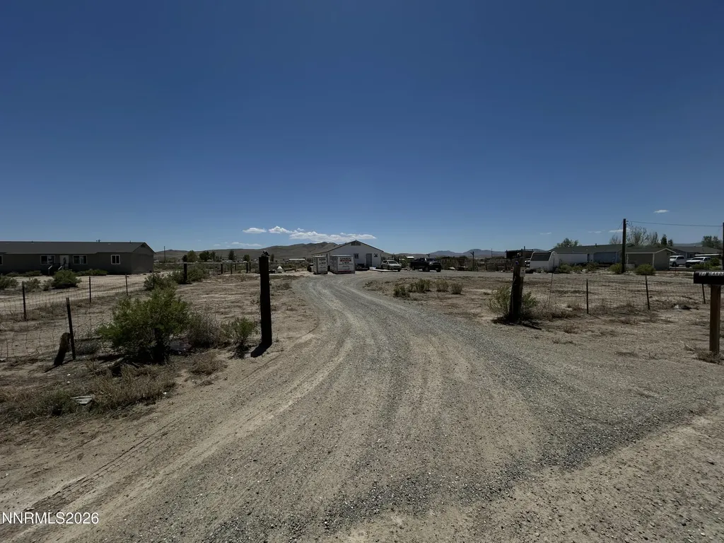 21 Cardon Yerington NV 89447