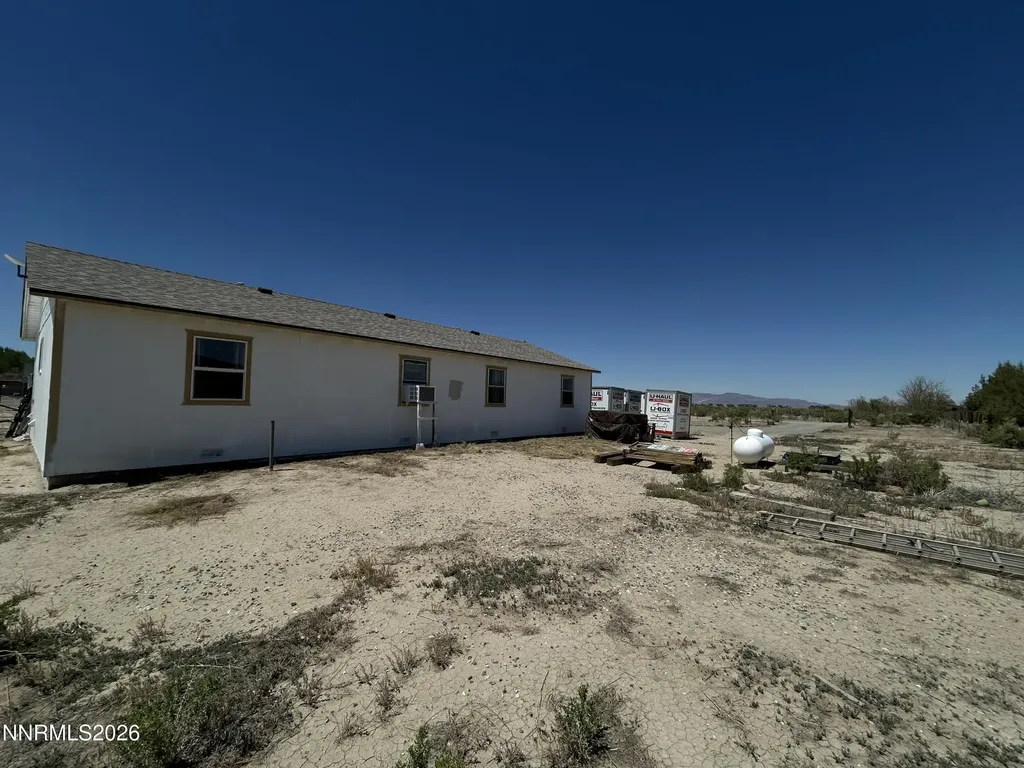 21 Cardon Yerington NV 89447