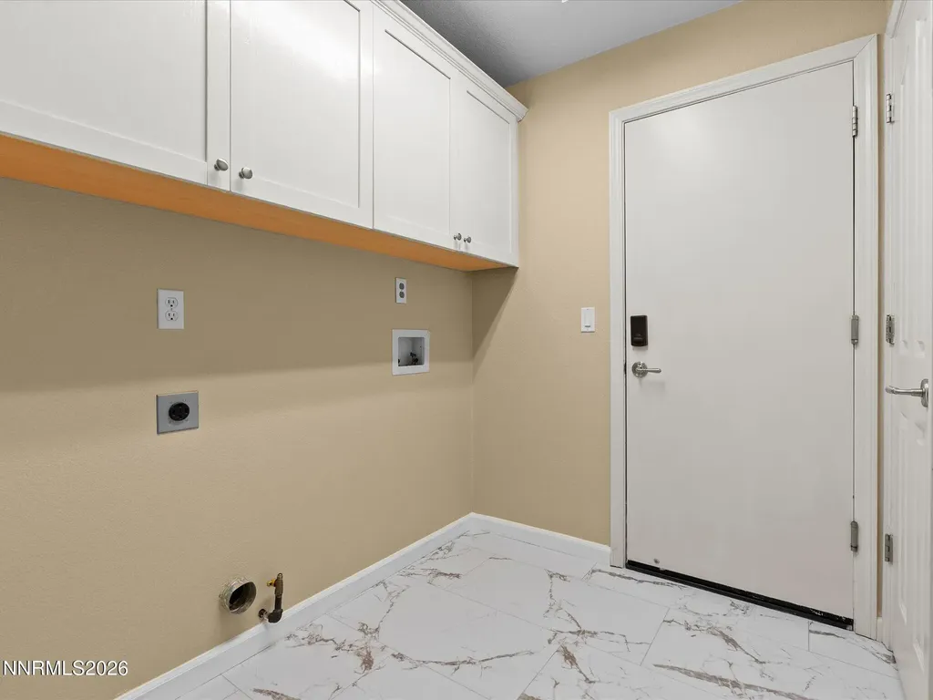5437 Ebbetts Pass Sparks NV 89436