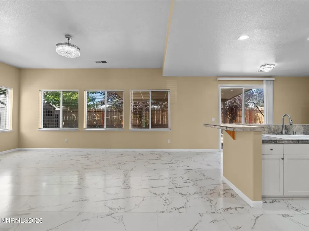 5437 Ebbetts Pass Sparks NV 89436
