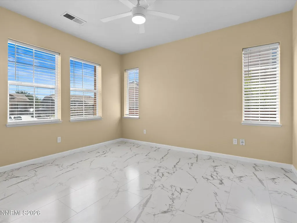 5437 Ebbetts Pass Sparks NV 89436