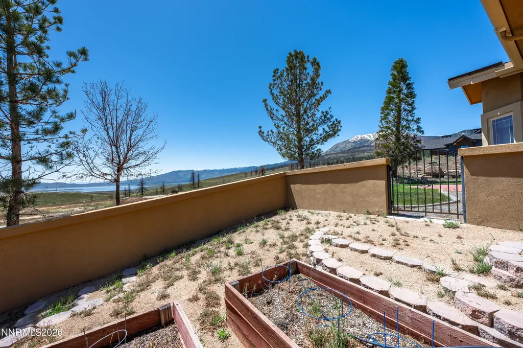 227 Earlham Reno NV 89511