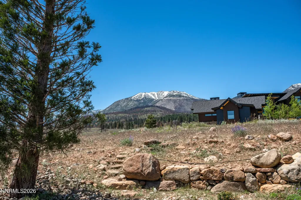 227 Earlham Reno NV 89511