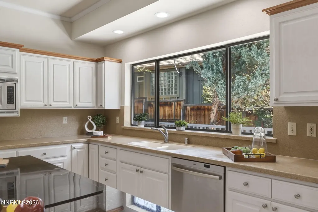 2295 Manzanita Reno NV 89509