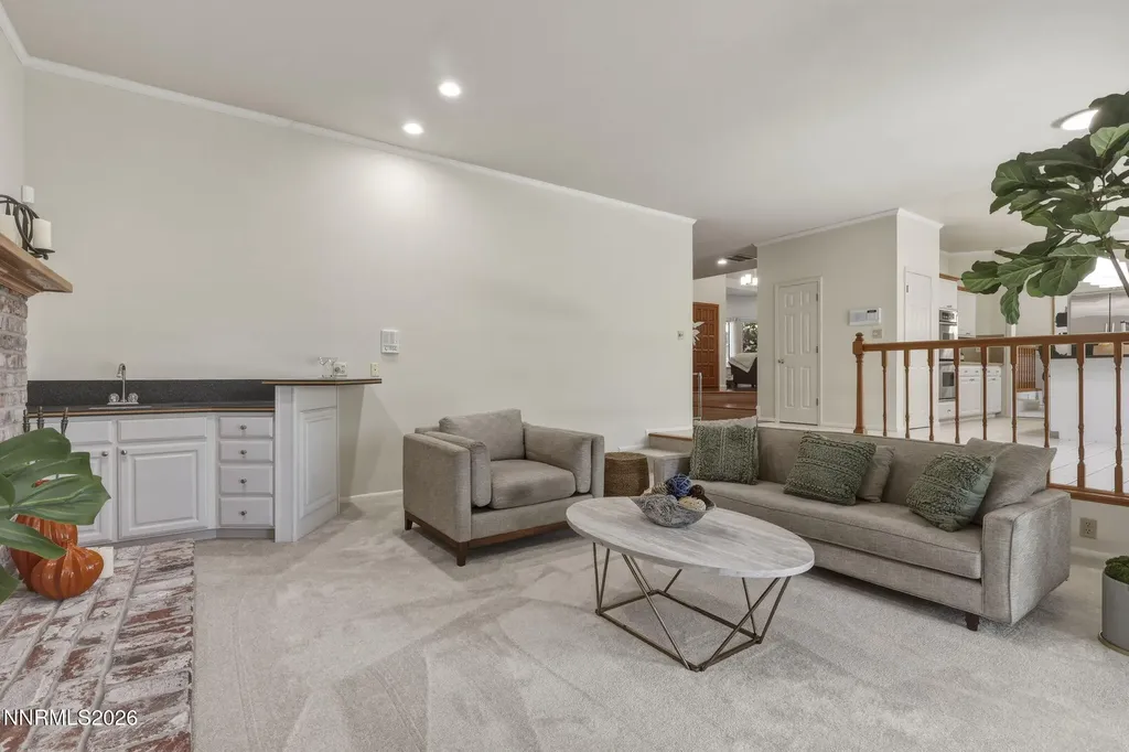2295 Manzanita Reno NV 89509