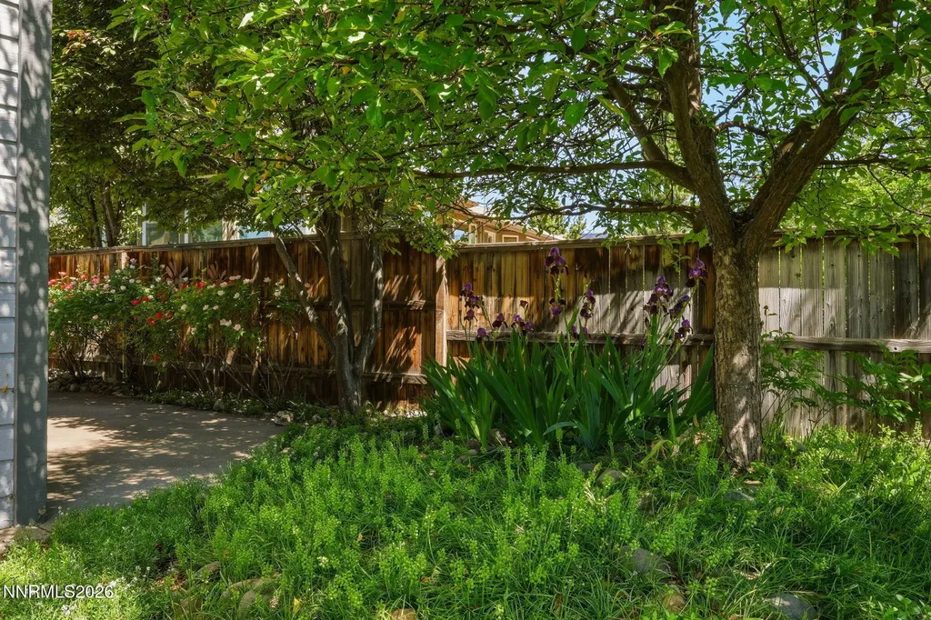 2295 Manzanita Reno NV 89509
