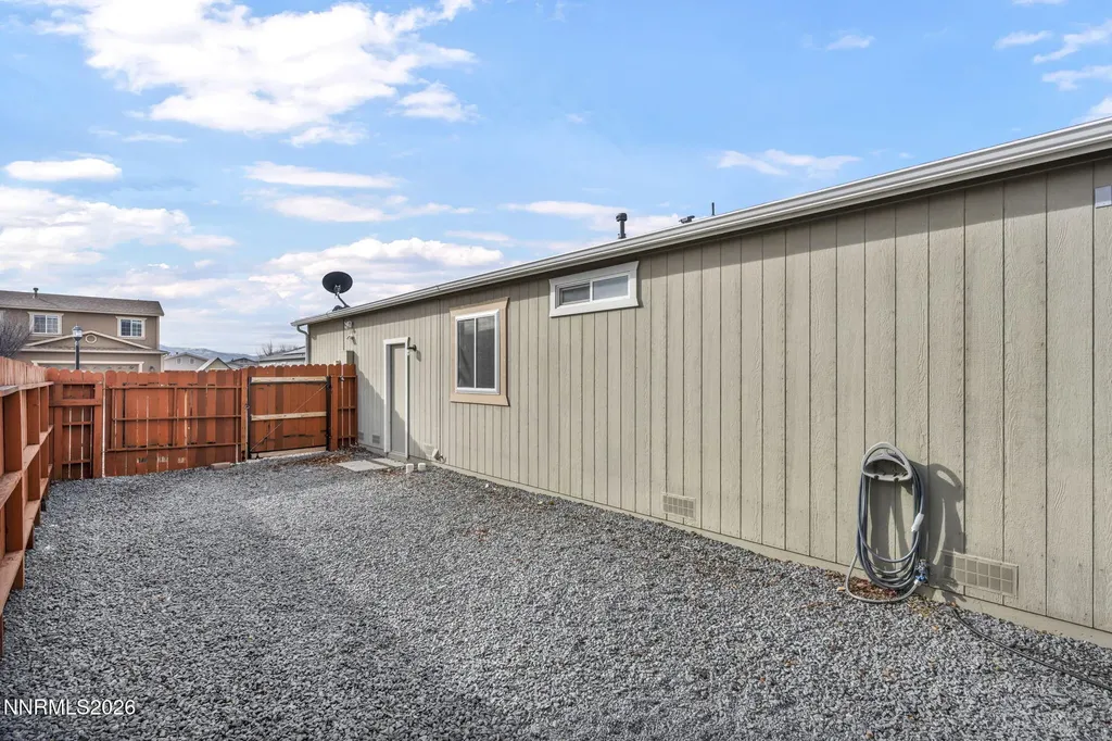 17725 Live Oak Reno NV 89508