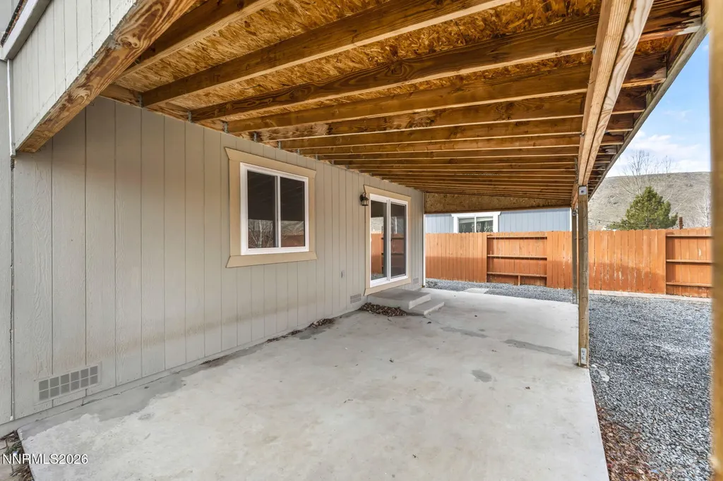 17725 Live Oak Reno NV 89508