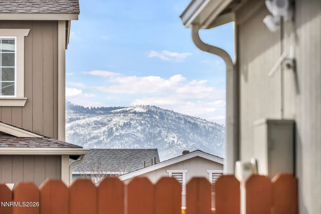 17725 Live Oak Reno NV 89508