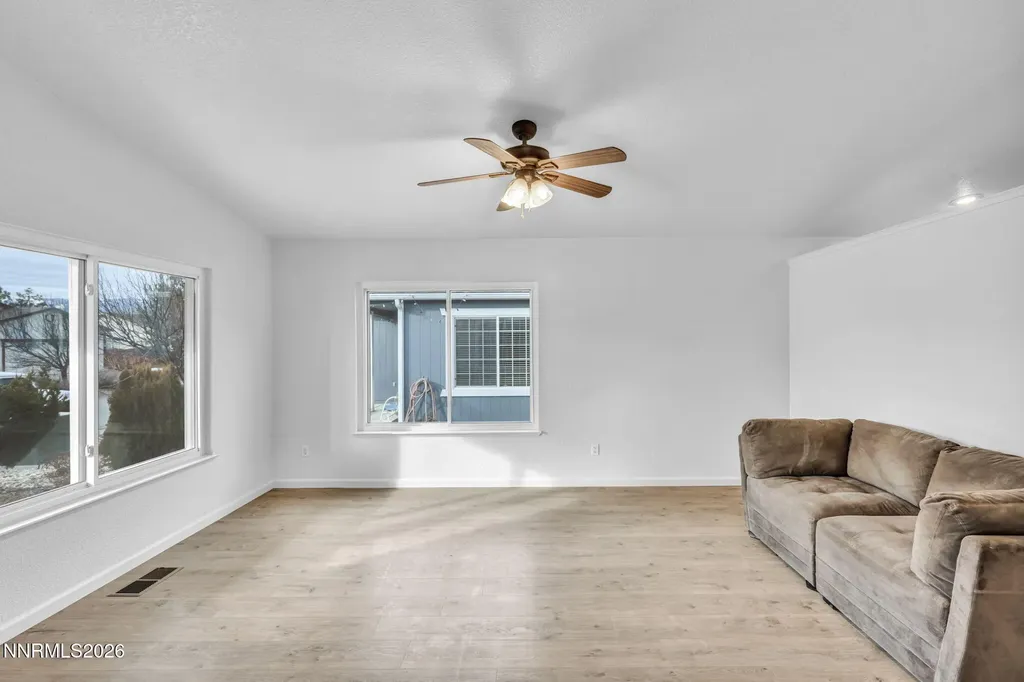 17725 Live Oak Reno NV 89508