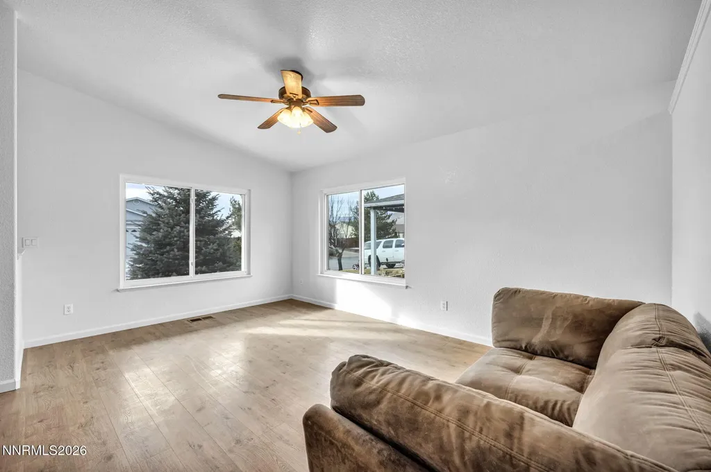 17725 Live Oak Reno NV 89508