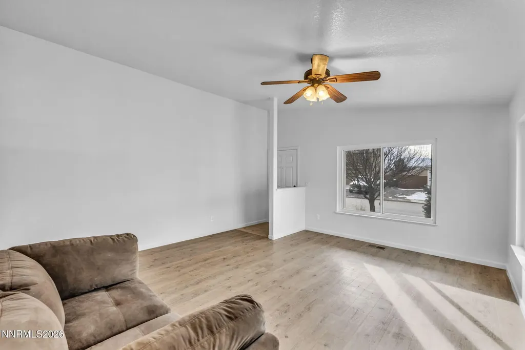 17725 Live Oak Reno NV 89508