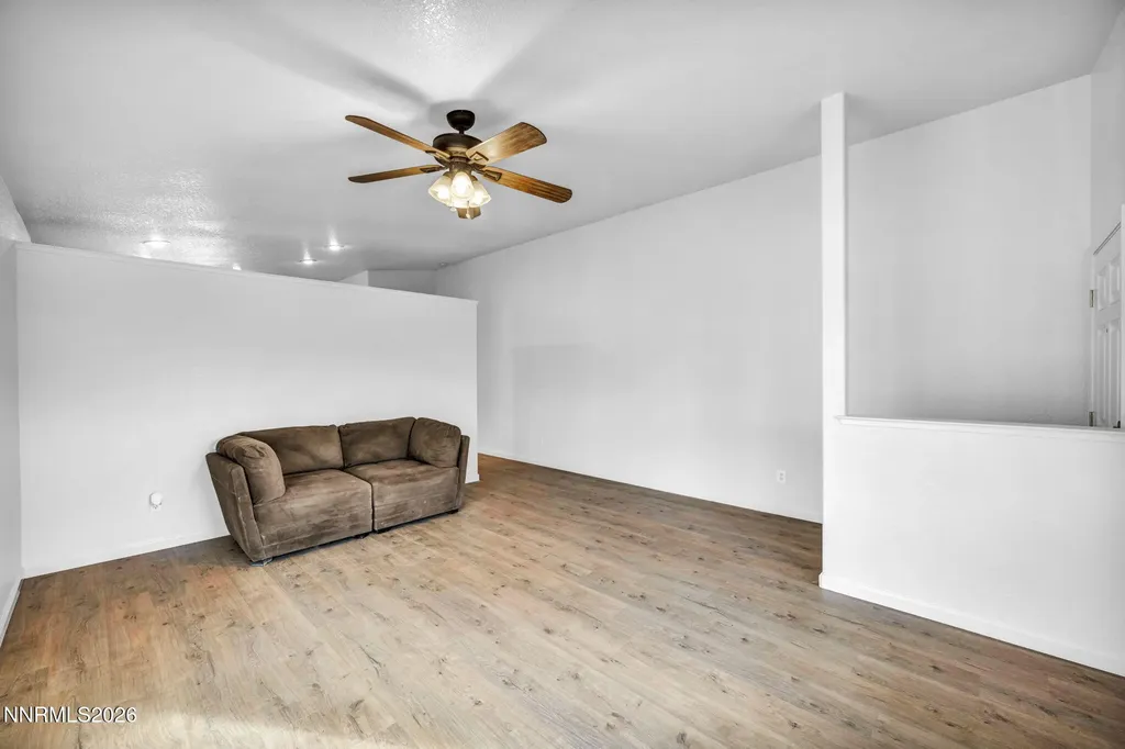 17725 Live Oak Reno NV 89508