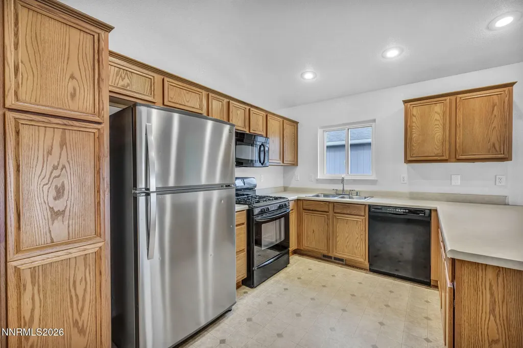 17725 Live Oak Reno NV 89508