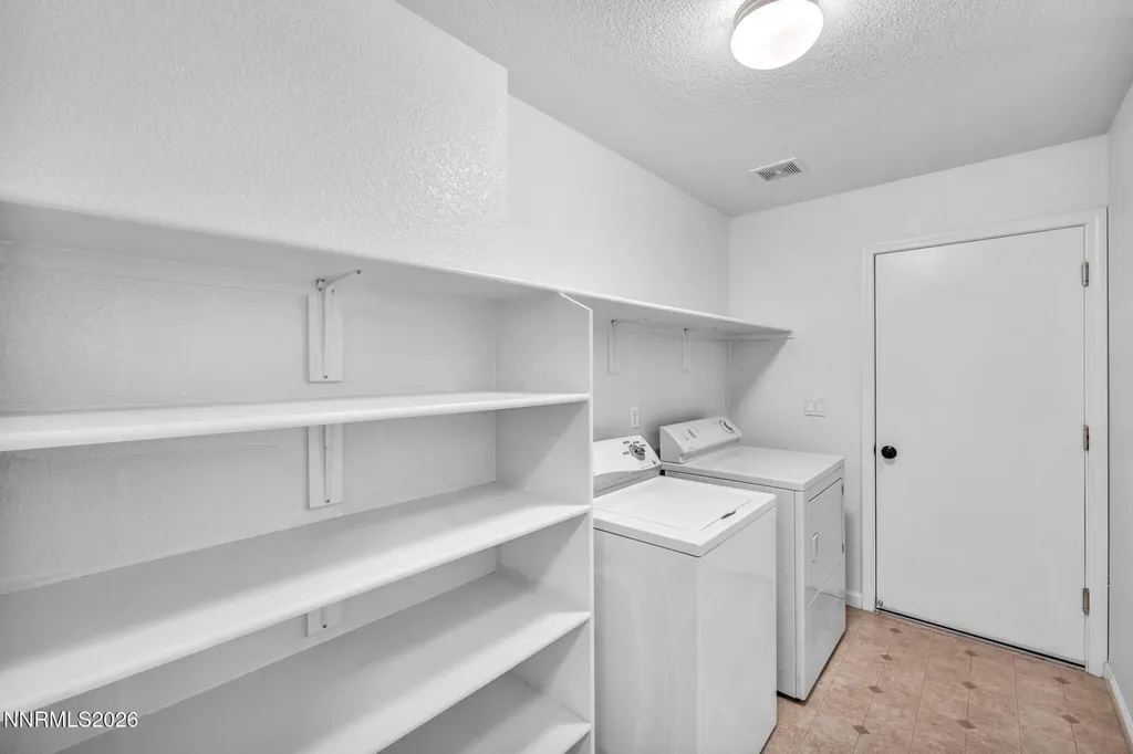 17725 Live Oak Reno NV 89508