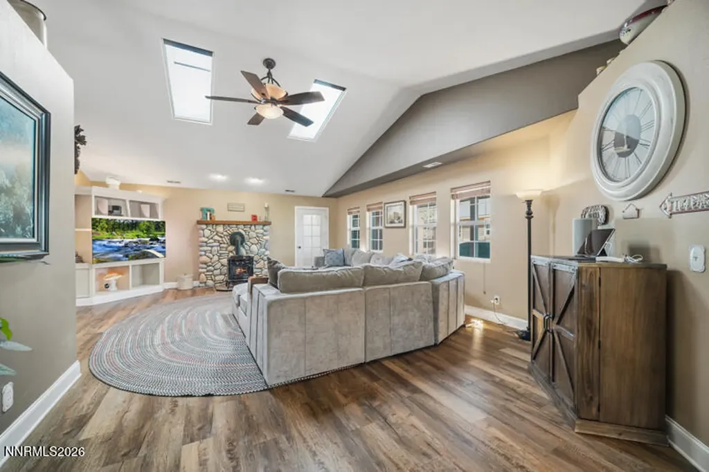 1931 Lousetown Reno NV 89521