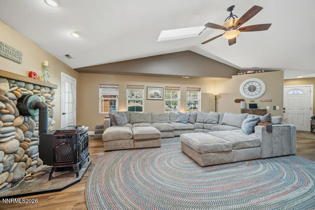 1931 Lousetown Reno NV 89521