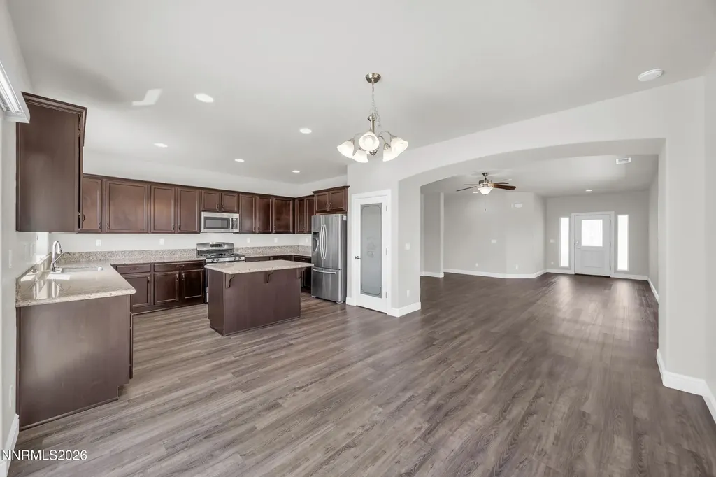 214 Red Oak Fernley NV 89408