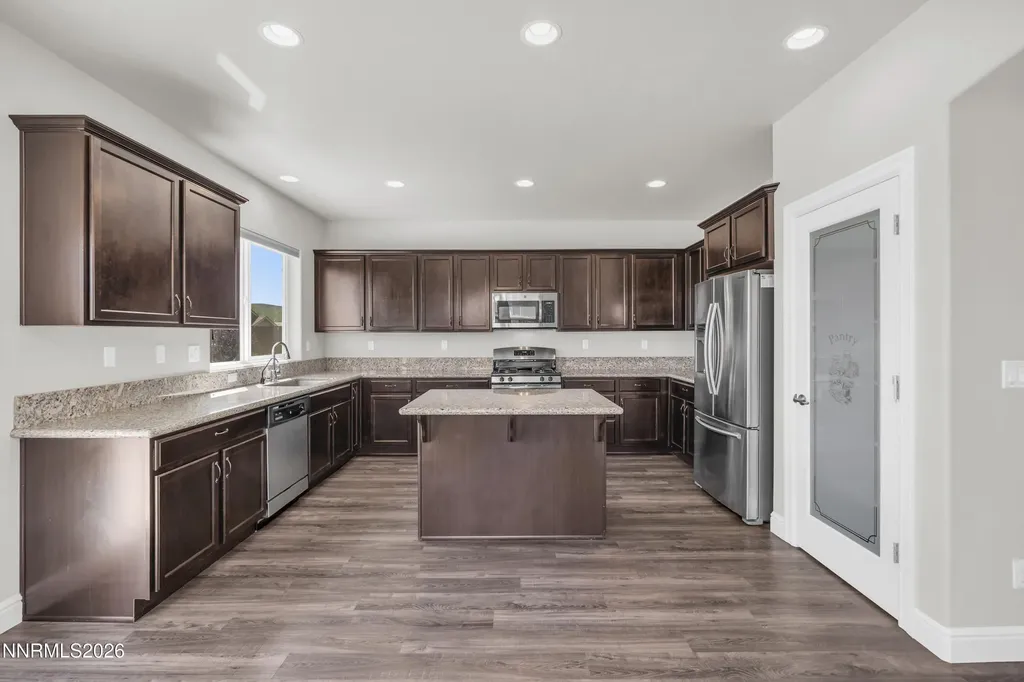 214 Red Oak Fernley NV 89408