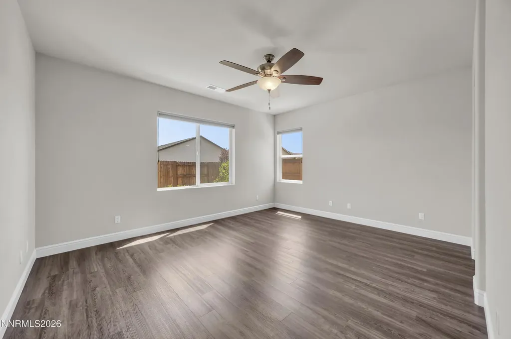 214 Red Oak Fernley NV 89408
