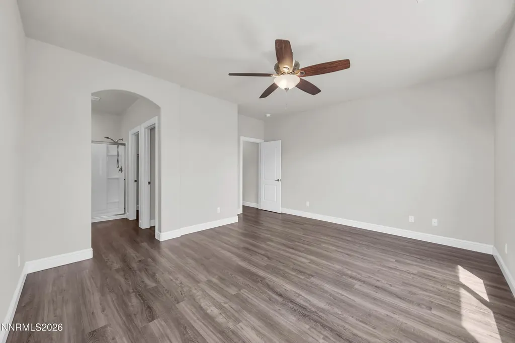 214 Red Oak Fernley NV 89408