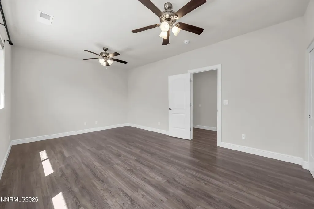 214 Red Oak Fernley NV 89408