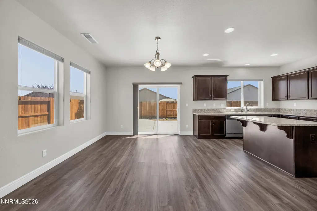 214 Red Oak Fernley NV 89408