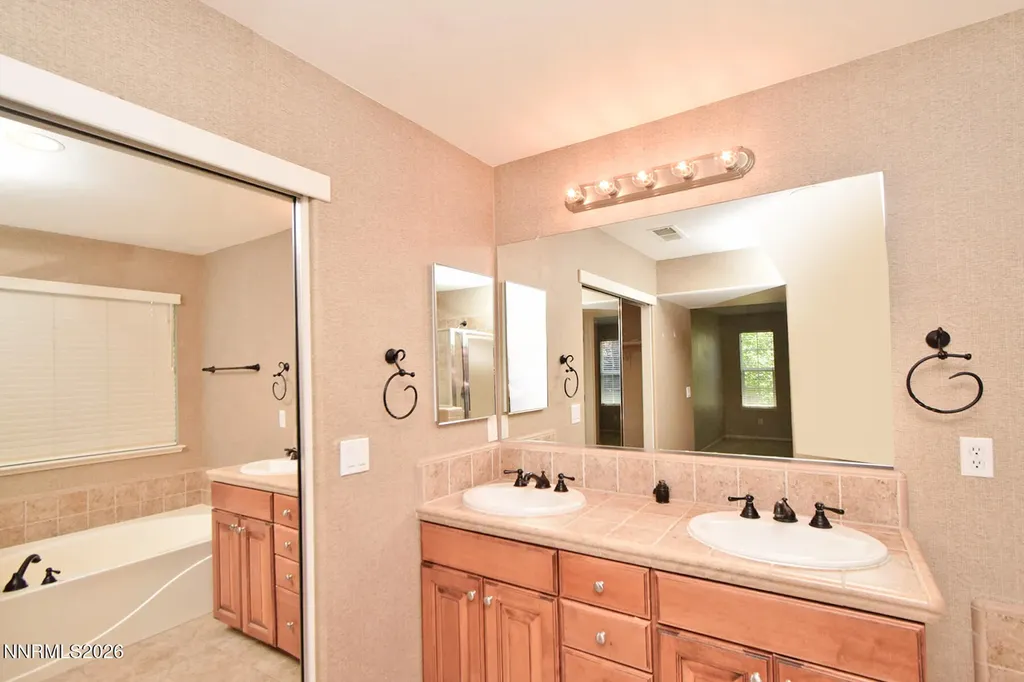 6602 Panther Creek Sparks NV 89436