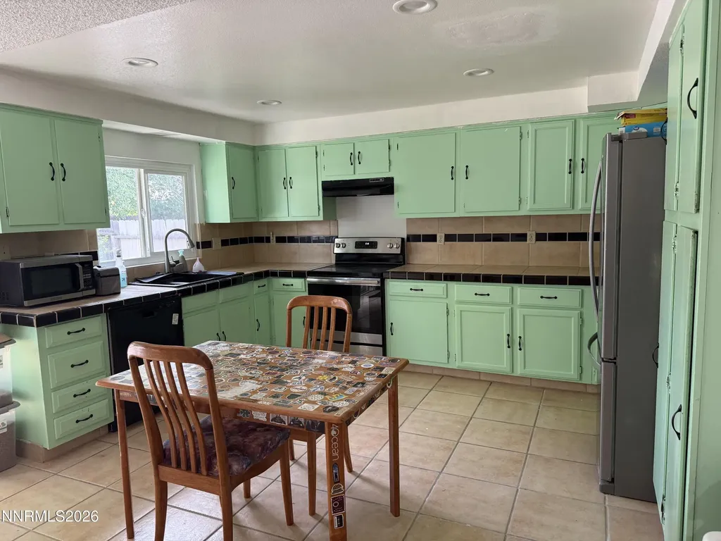 4390 Mira Loma Reno NV 89502