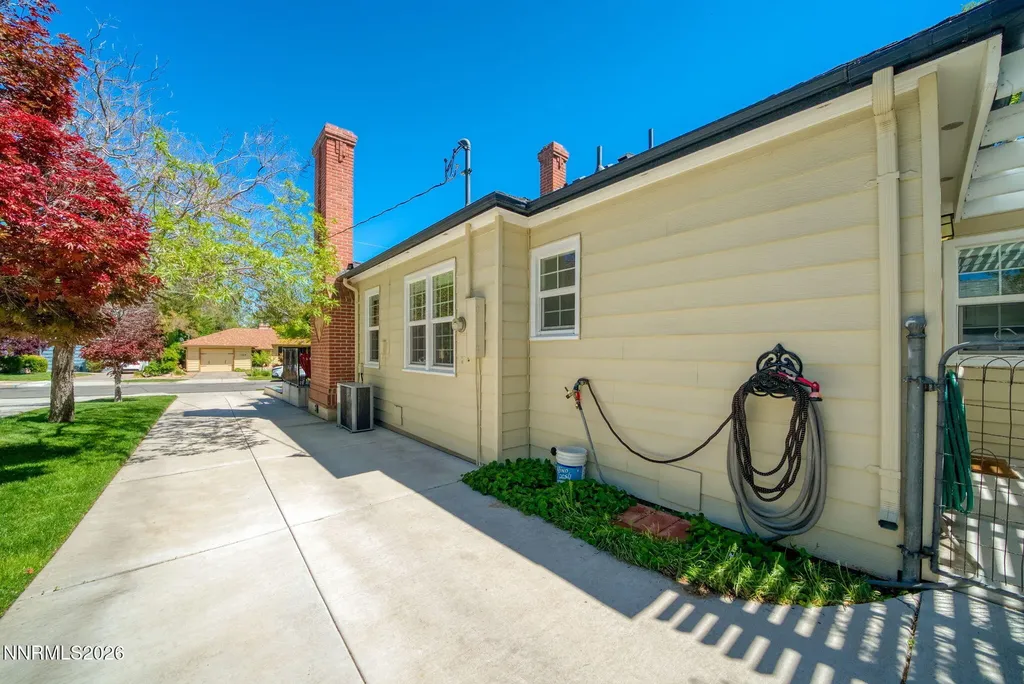 1367 Gordon Reno NV 89509