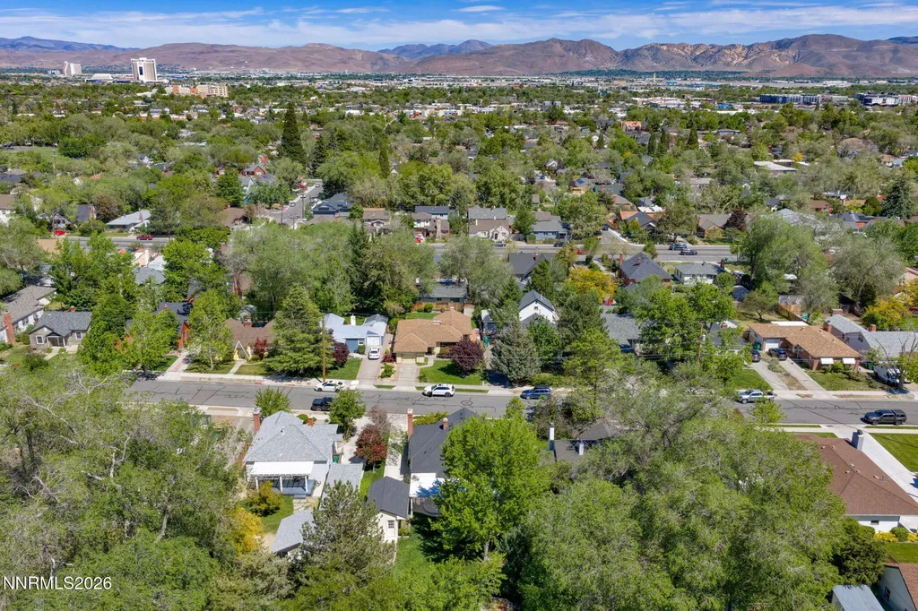 1367 Gordon Reno NV 89509