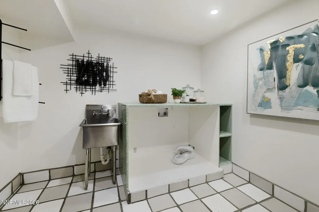 3475 Southampton Reno NV 89509