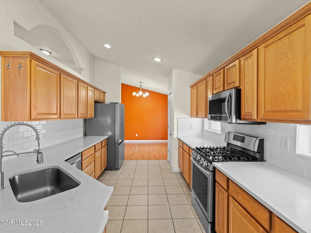1122 Dixie Fernley NV 89408